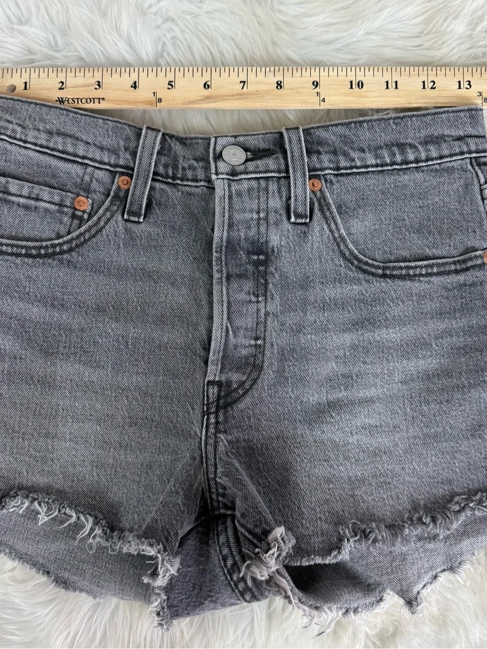 Levi’s 501 Original Gray Cutoff Denim Shorts W26 Frayed Hem